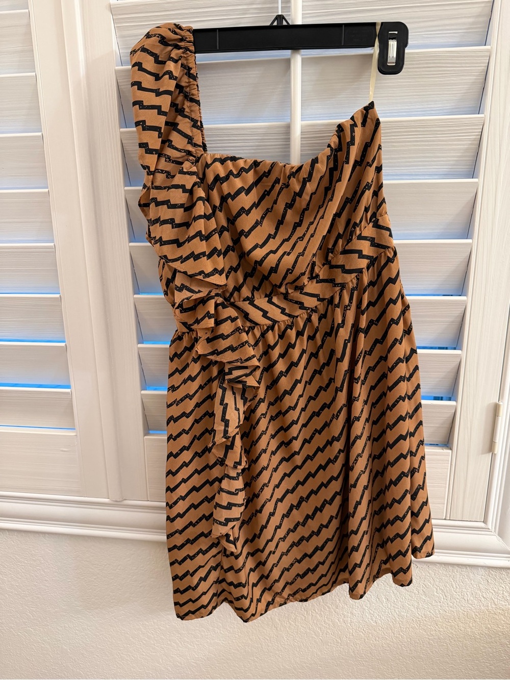 Lina One-Shoulder Ruffle Mini Dress in Camel and Black